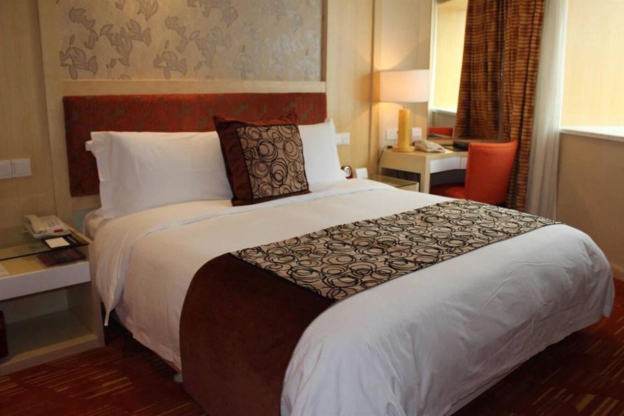 Puxi New Century Hotel Sanghaj Kültér fotó