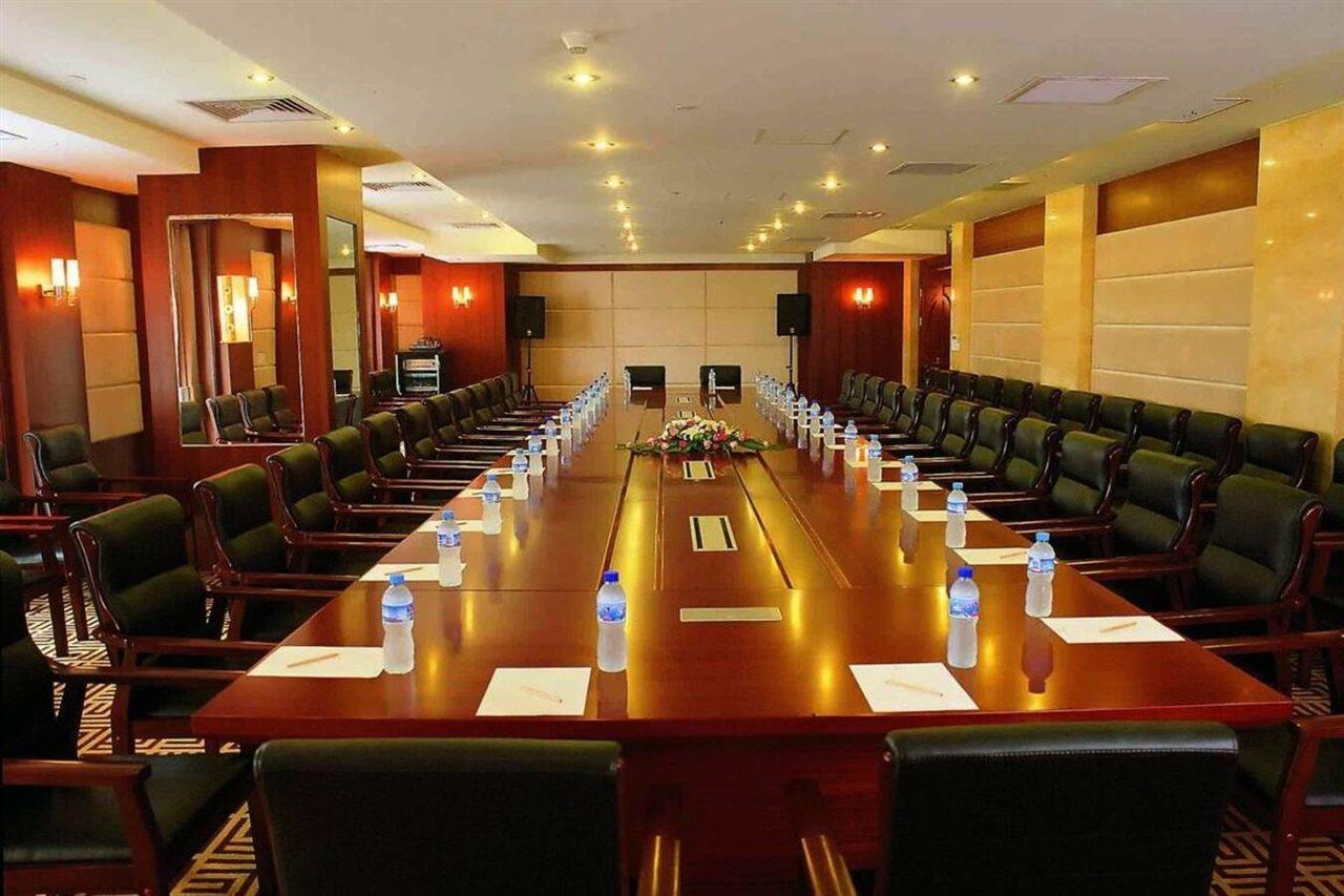 Puxi New Century Hotel Sanghaj Kültér fotó