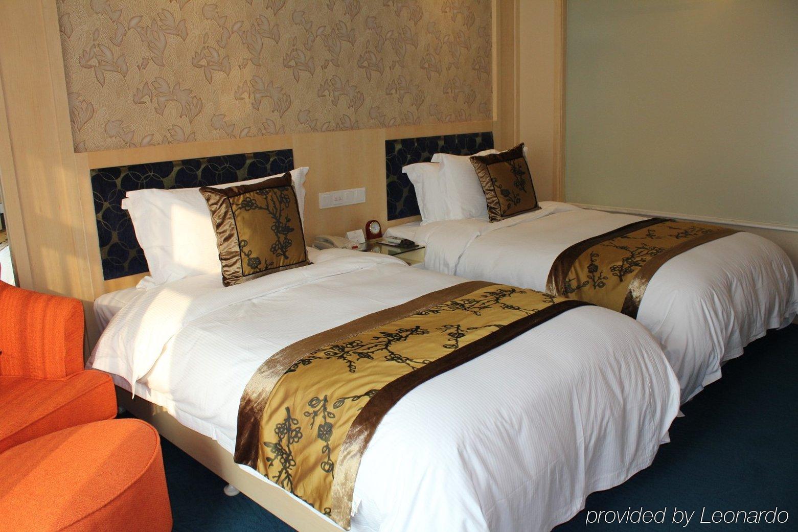 Puxi New Century Hotel Sanghaj Szoba fotó